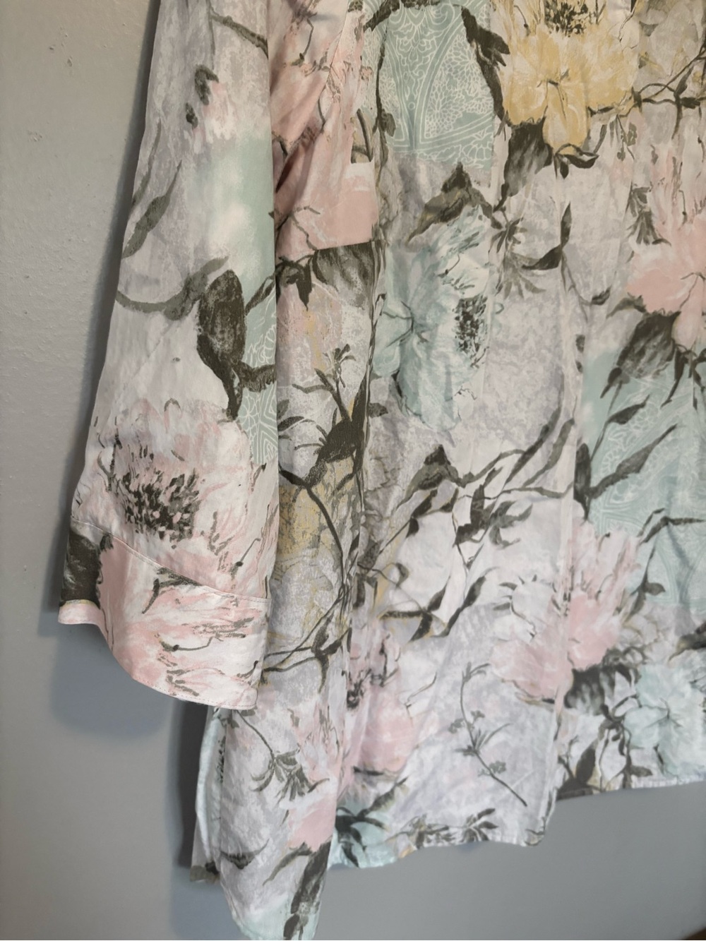 Chico’s 100% Cotton Floral Blouse - Picture 2 of 5